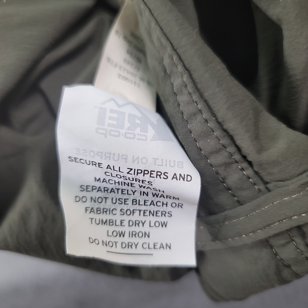REI Co-op Sahara Cargo Hiking Pants Mens 36x32 Olive Green Roll Up Leg Stretch - Picture 16 of 16